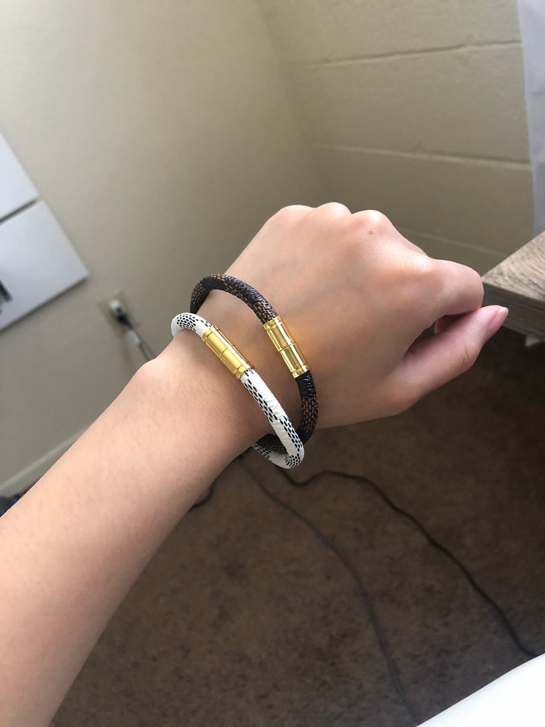 Magnetic cord bracelet