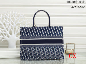 CD large square tote